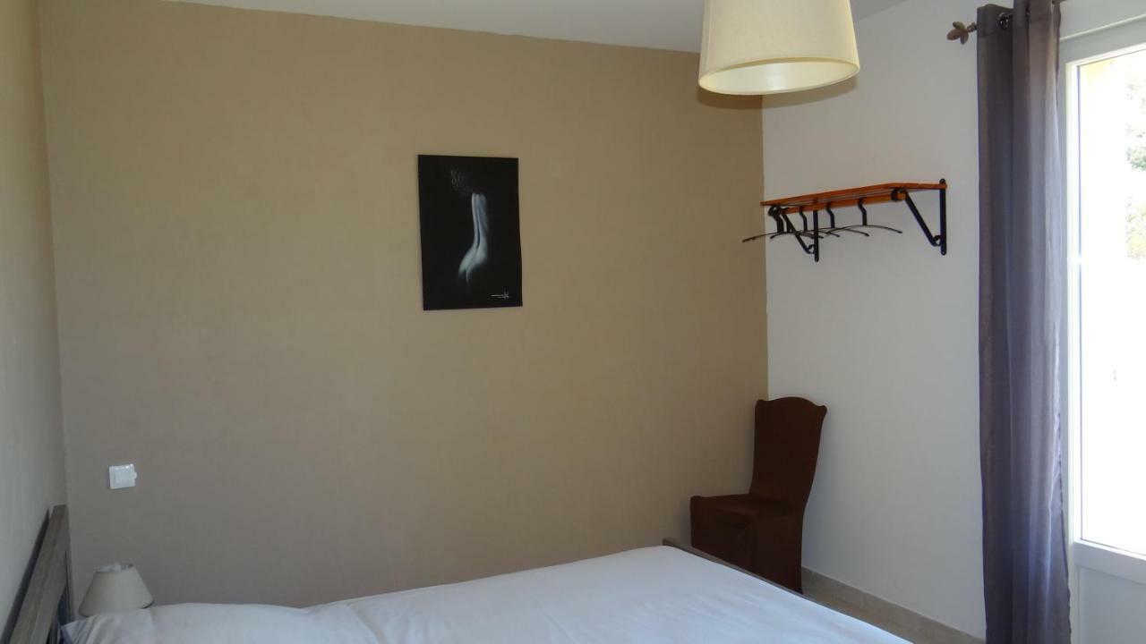Campagne Ceres Bed & Breakfast Le Puy-Sainte-Réparade Екстериор снимка